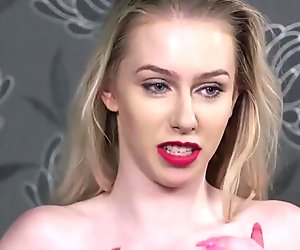 Hot idol gets cum load on her face eating all the charge