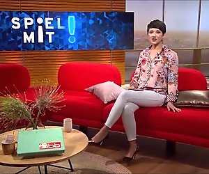 Madeleine Wehle knackige Hose und High Heels
